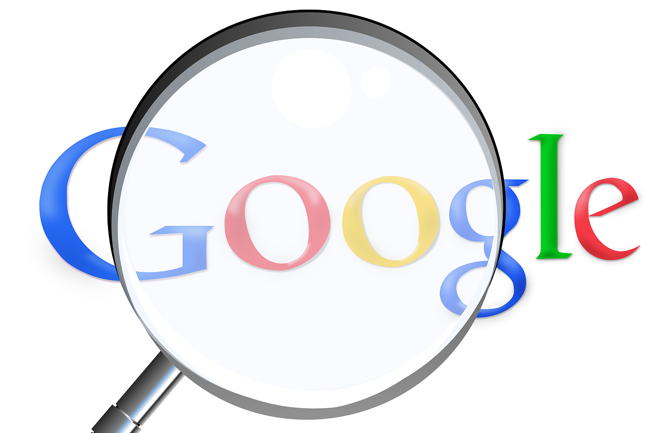 Google with magnifying glass